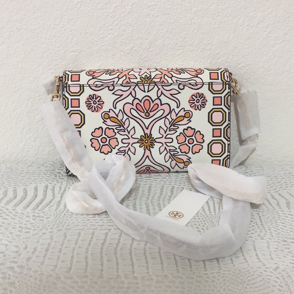 Authentic New Tory Burch Hicks Garden chain wallet - Picture 3 of 8